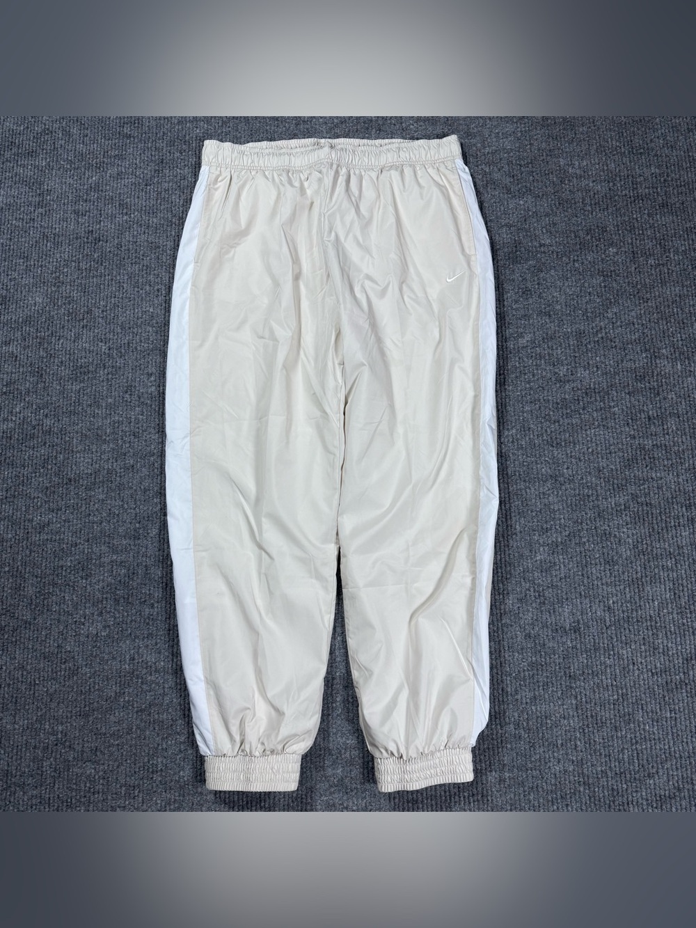 Nike Womens Sportswear Classic UV Woven Loose Joggers XL Sanddrift FV7660-104